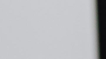 Mujer usando computadora