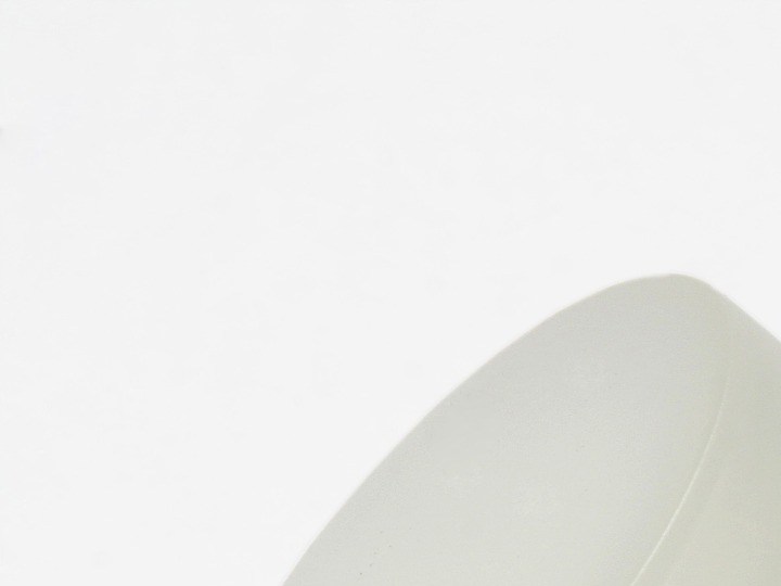 Tarro de crema antiedad rico en colágeno