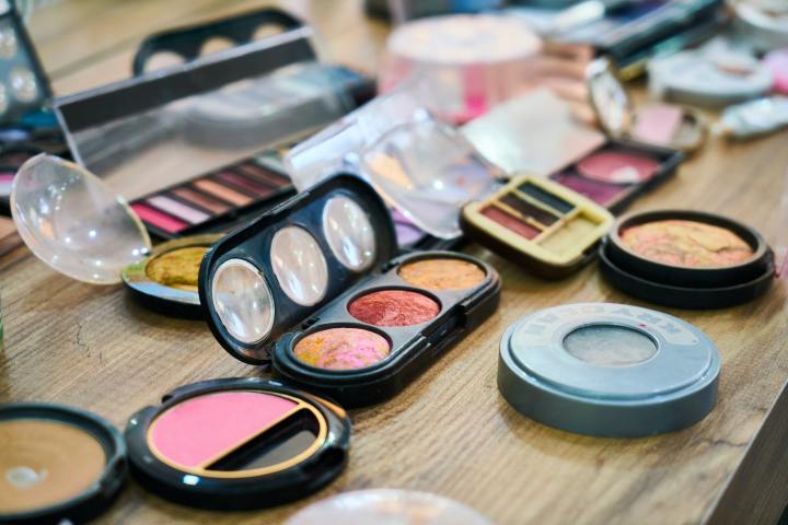 Maquillaje bueno y accesible