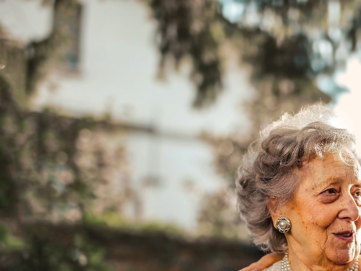 dos mujeres juntas día de la madre
