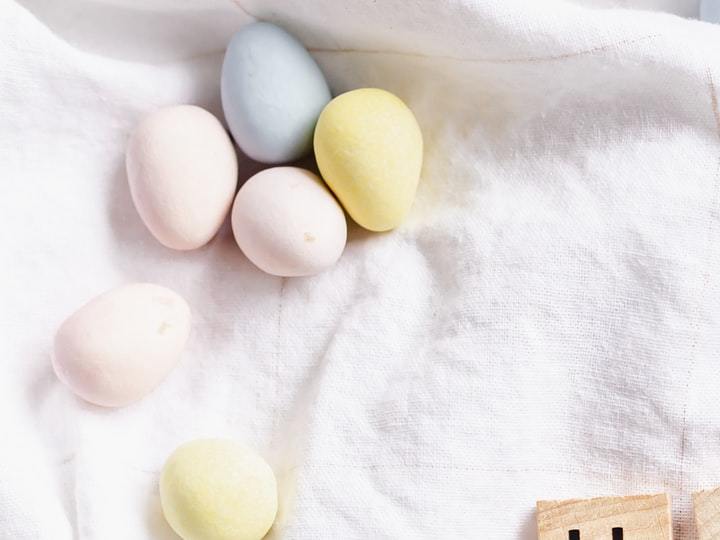 happy easter en letras de scrabble