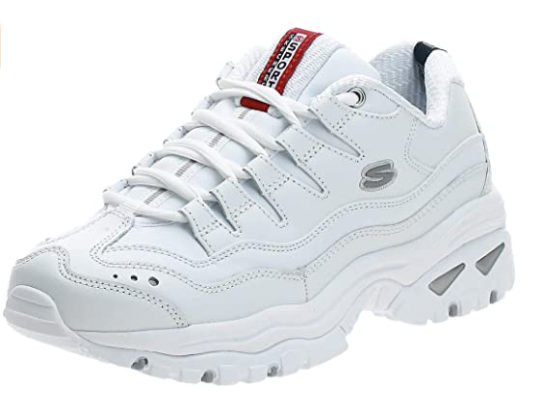 zapatos deportivos blancos