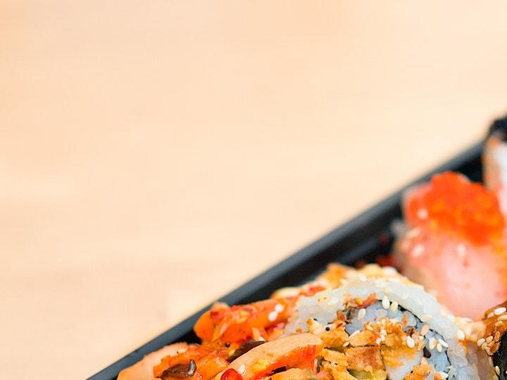 bandeja de sushi