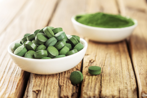 pastillas y polvo de espirulina para bajar de peso