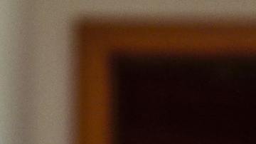 laptop apple sobre la mesa