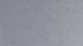 mujer comprando online con computadora