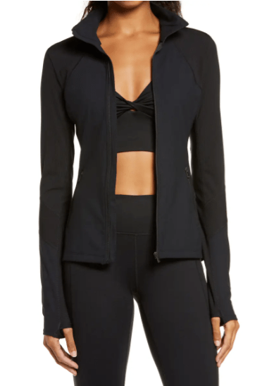 chaqueta deportiva negra