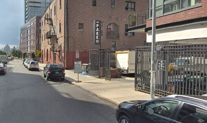 Estacionamiento público en Brooklyn