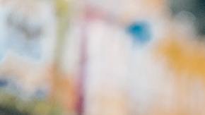 hombre en supermercado