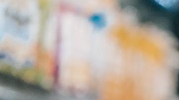 hombre en supermercado