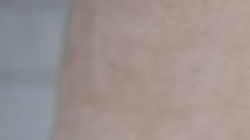 Persona midiéndose el oxígeno en la sangre