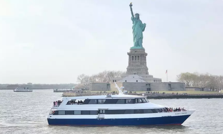 Tour marítimo por la Estatua de la Libertad en Nueva York