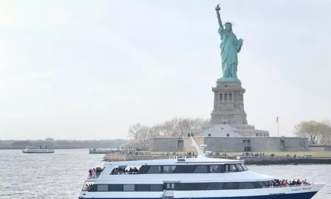 Tour marítimo por la Estatua de la Libertad en Nueva York