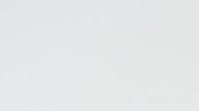 Santa revisando una Laptop