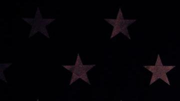 bandera ee.uu. con militar