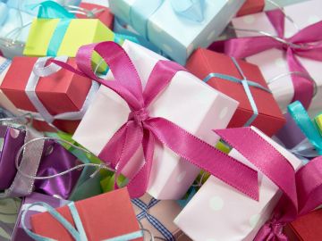 Cajas de regalos de colores