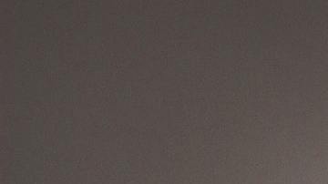 Mujer con caja de regalos