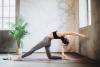 Mujer practicando Yoga