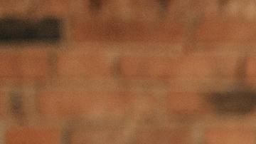 Hombre entrenando con ligas