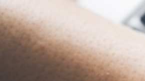 Persona usando un Apple Watch