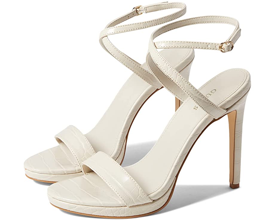 Tacones de aguja blancos GUESS