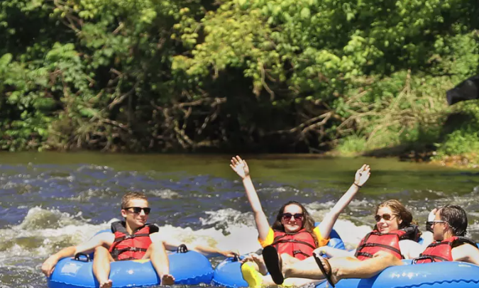 Viaje divertido por el Río en Bucks County River