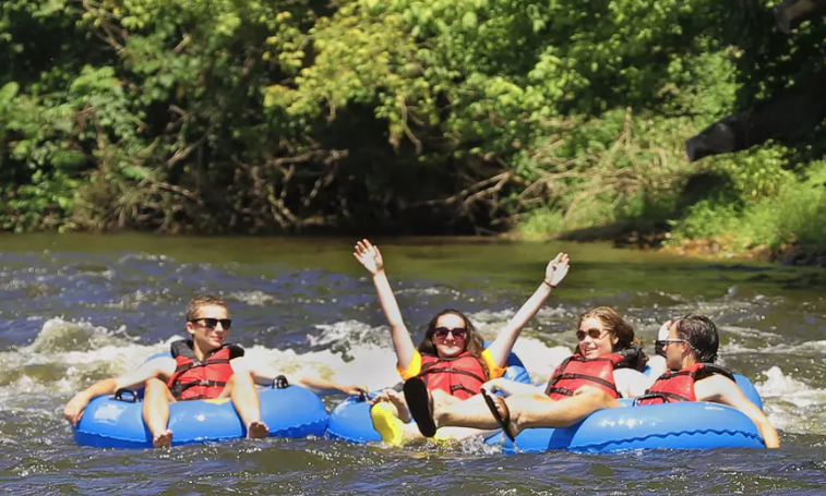 Viaje divertido por el Río en Bucks County River