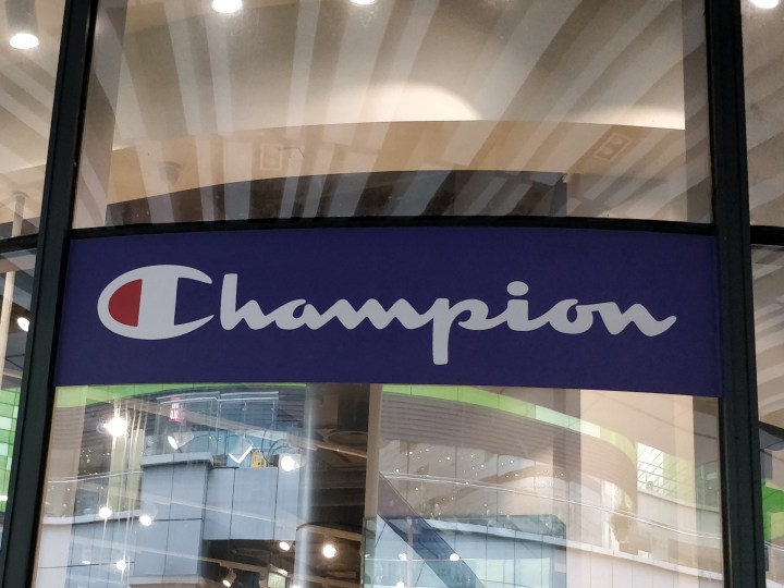 Prendas de vestir económicas Champion