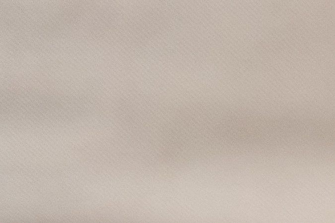 Niña estudiando en Tablet