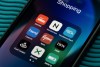 telefono con aplicación de tiendas online