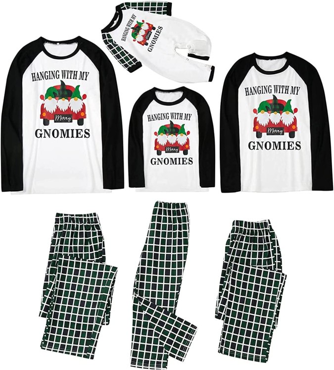 Conjunto familiar de pijamasd navideñas