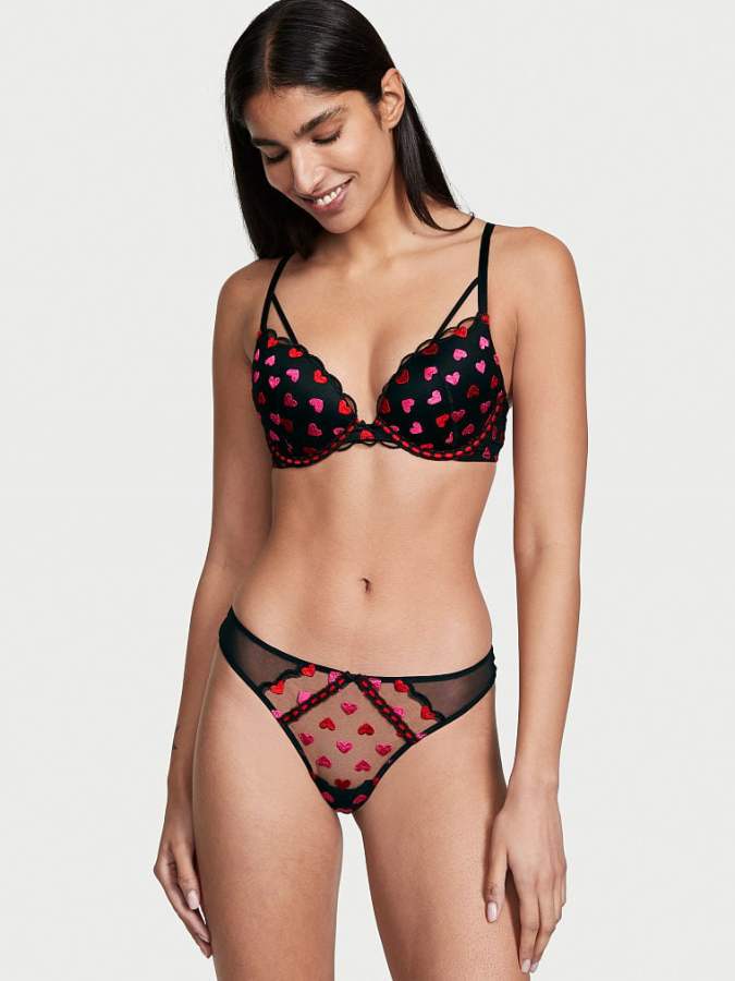 Panti negra semitransparente con bordados de corazones Victoria’s Secret