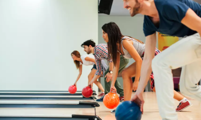 Juegas dos rondas de boliche en Nueva York