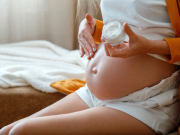 Compra alguno de estos productos que te ayudarán a superar las estrias durante el embarazo