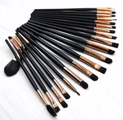 Juego de pinceles de maquillaje Infinity Merch