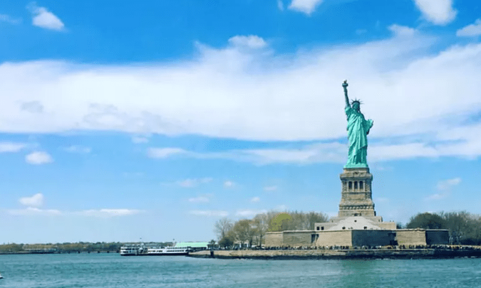 Paseo en barco por la estatua de la libertad en Nueva York de Groupon