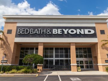 fachada de una tienda de bed bath & beyond