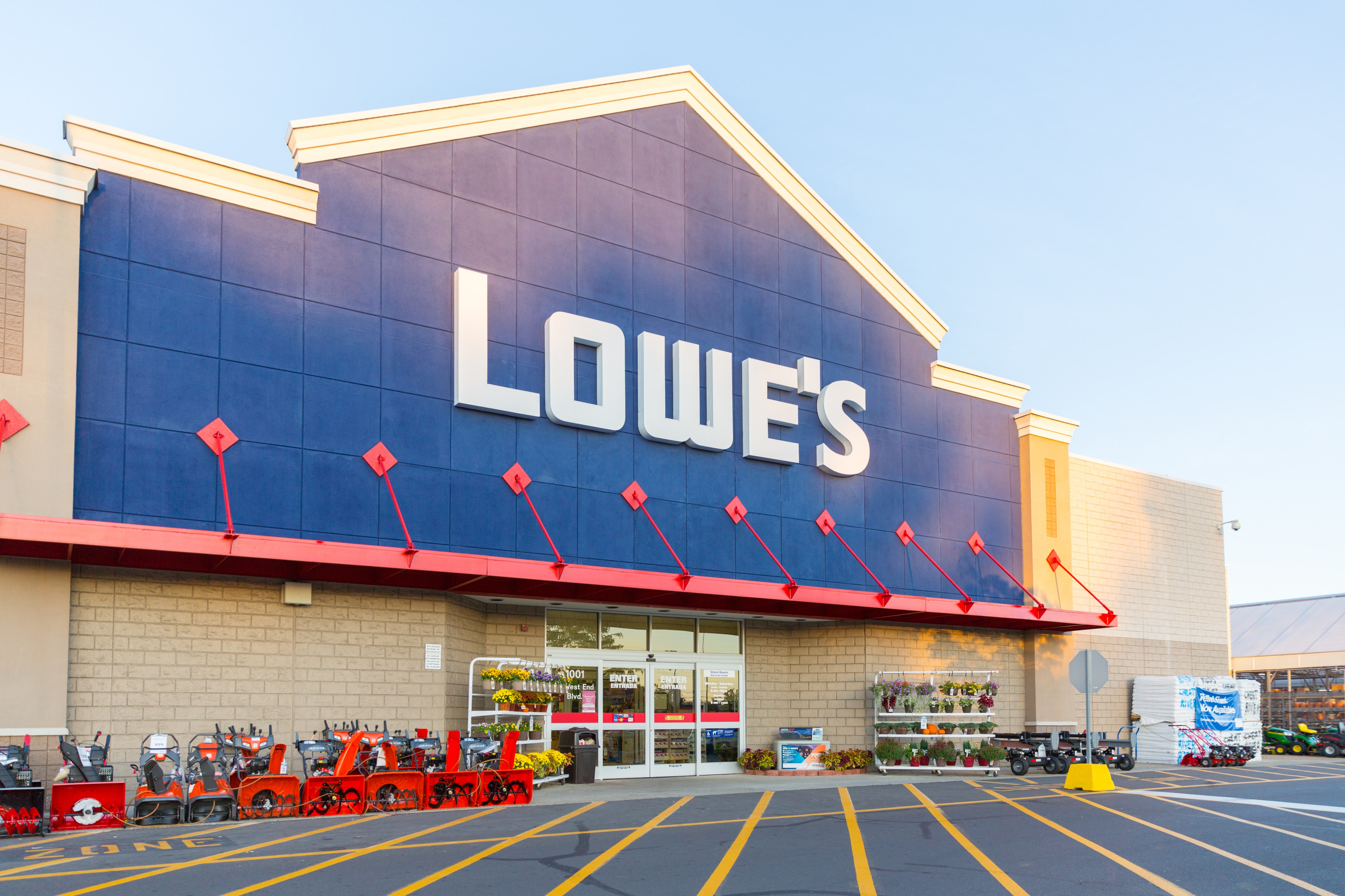 Lowe's Schedules Second Quarter 2026 Financial Results Briefing