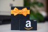 Si no sabes que puedes regalarle a mamá en su día, te recomendamos que consideres una Gift Card de Amazon en cualquiera de sus formatos.
