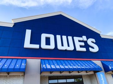 No dejes pasar las ofertas que tiene Lowe's en mobiliario para exteriores