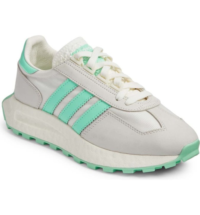 Zapatos deportivos de dama de corte retro Adidas