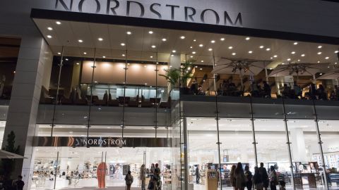 Aprovecha algunas de las ofertas disponibles en Nordstrom en artículos de maquillaje y para el cuidado personal