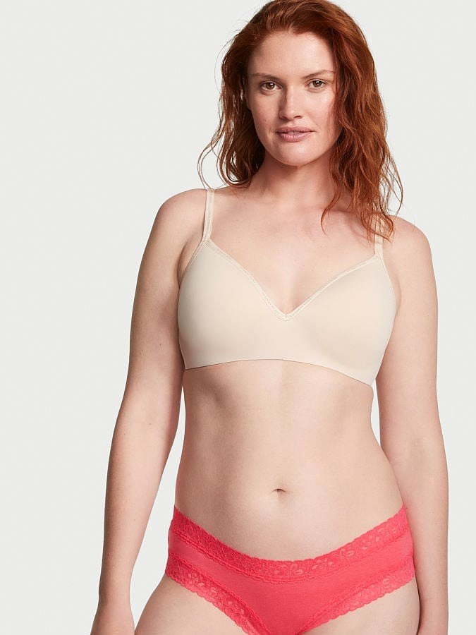 Panti roja para dama con detalles de encaje en bordes Victoria's Secret