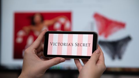 Aprovecha los buenos precios de Victoria's Secret en prendas de lencería femenina