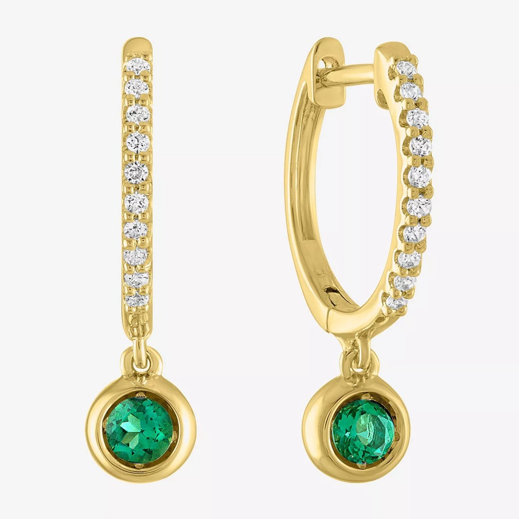 Aretes de plata con baño de oro y detalles de esmeralda verde Diamond Addiction