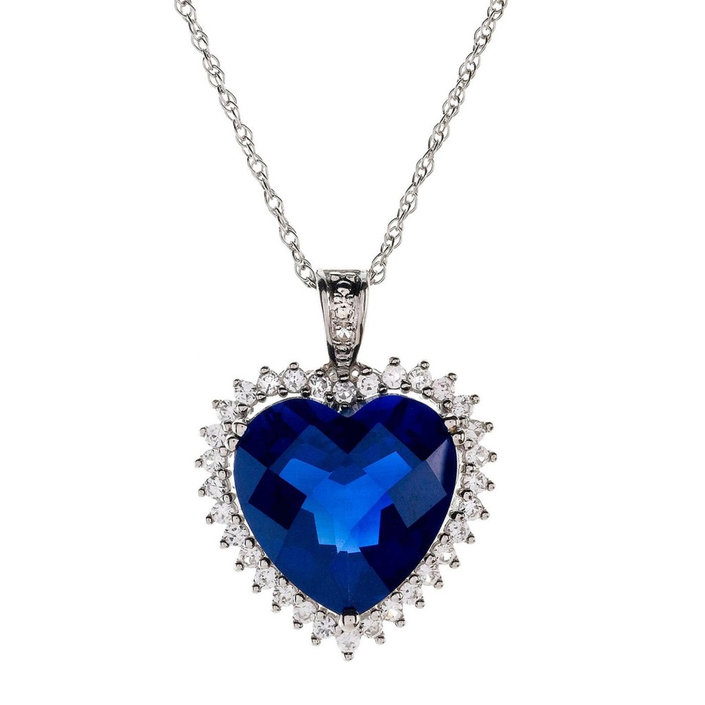 Collar con colgante de zafiro azul en forma de corazón Lab-Created