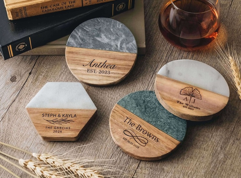 Juego de portavasos de madera y marmol personalizados