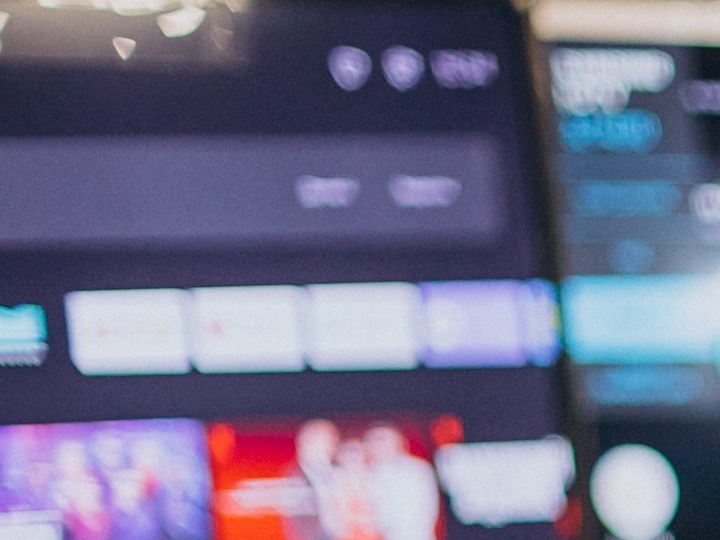 Actualiza tu sala de entrettenimiento con algunos televisores y dispositivos modernos disponibles en Amazon