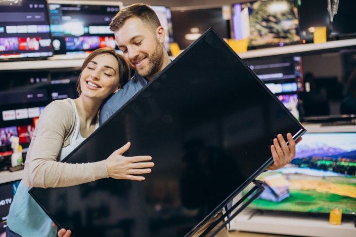 Actualiza tu sala de entrettenimiento con algunos televisores y dispositivos modernos disponibles en Amazon