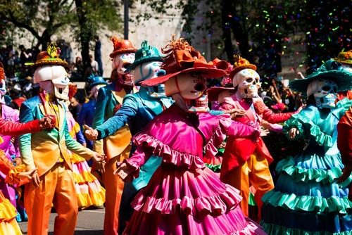 Desfile en conmemoración al día de muertos